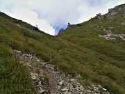 42 E finalmente dopo lunga faticosa salita in vista il Passo di Campelli (1850 m)